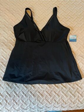Ruby Ribbon St Tropez Black Tankini Top Adjustable Straps
Padded Women's Sz 18